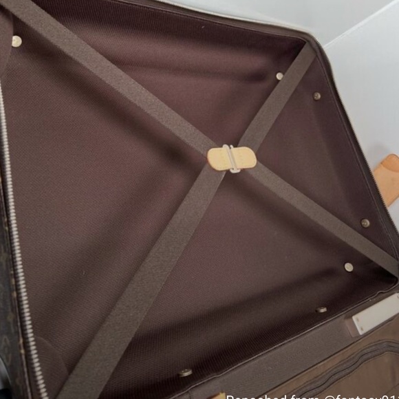 Louis Vuitton Horizon 50 Luggage - Picture 8 of 13